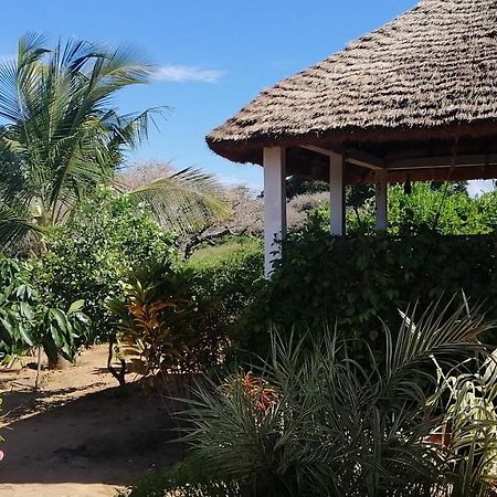 Akine Ti Kasso Piscine Hotel Diembéreng Buitenkant foto